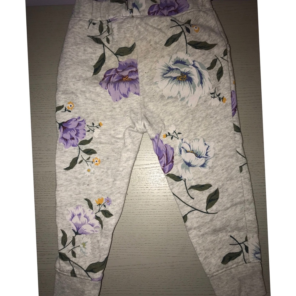 Joggers for toddlers with pockets.